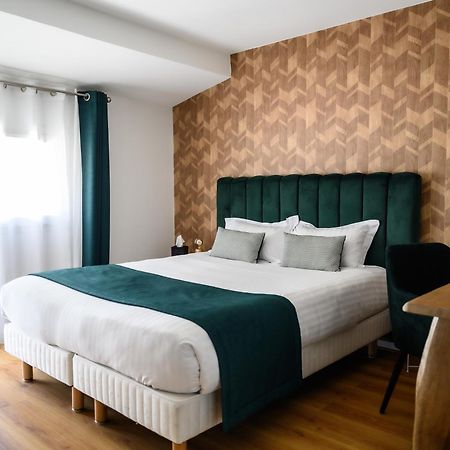 Pey La Tour - Logis Hotels & Restaurant Salleboeuf Luaran gambar