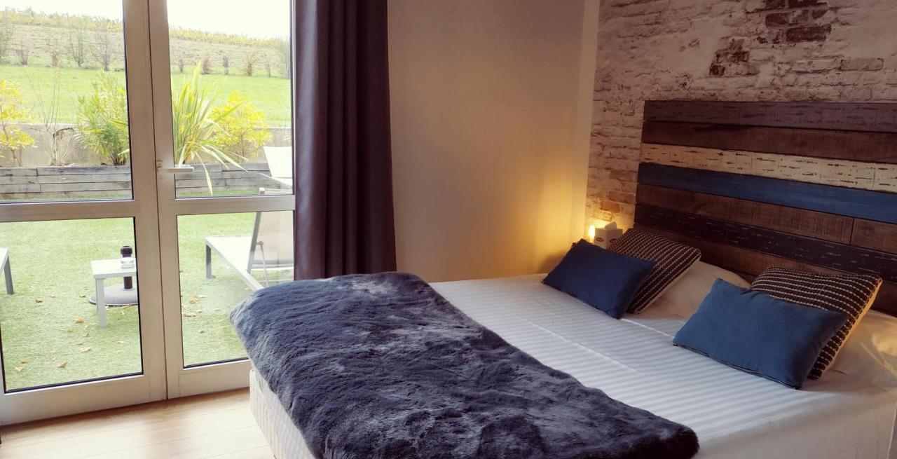 Pey La Tour - Logis Hotels & Restaurant Salleboeuf Luaran gambar