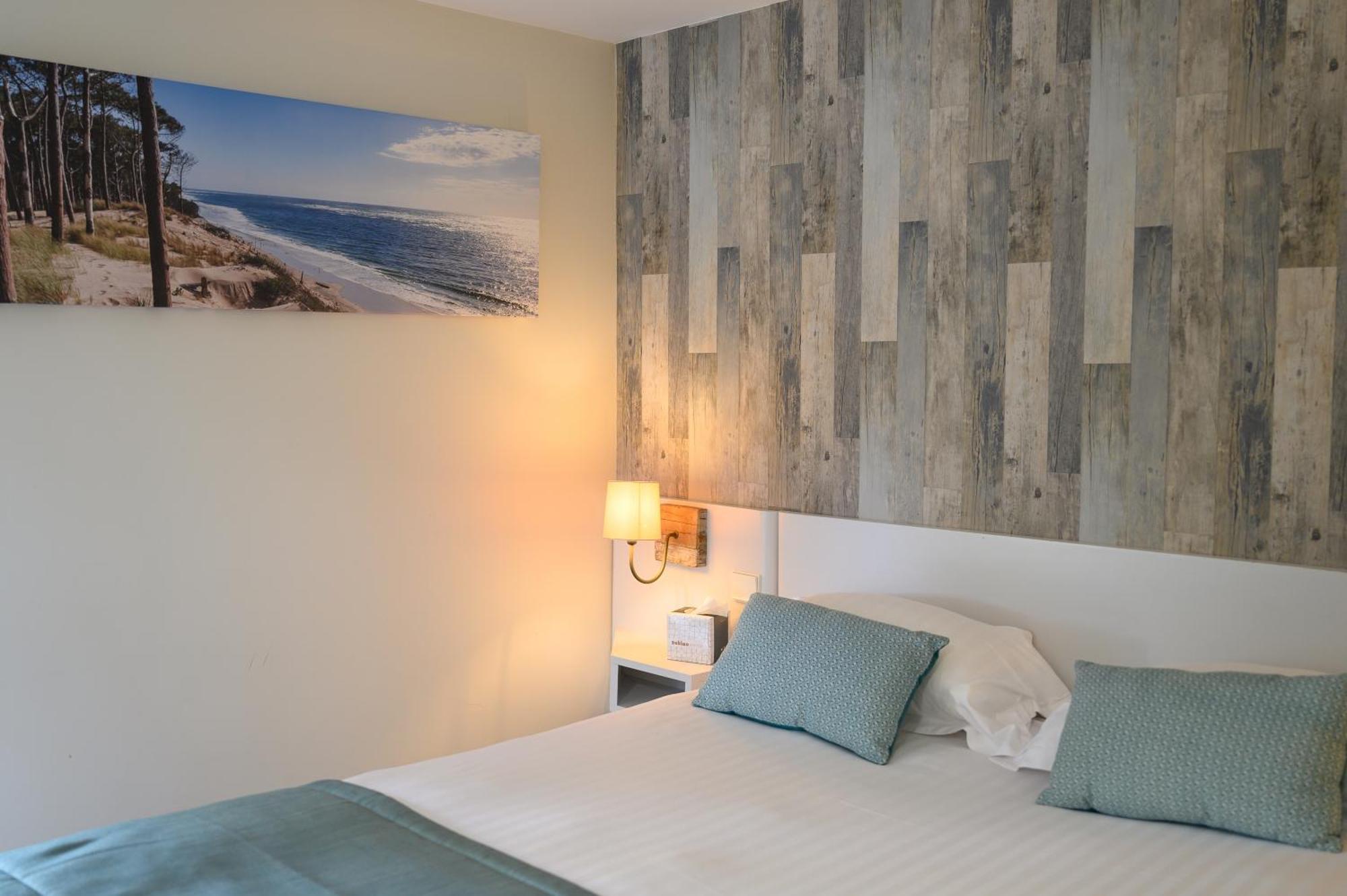Pey La Tour - Logis Hotels & Restaurant Salleboeuf Luaran gambar