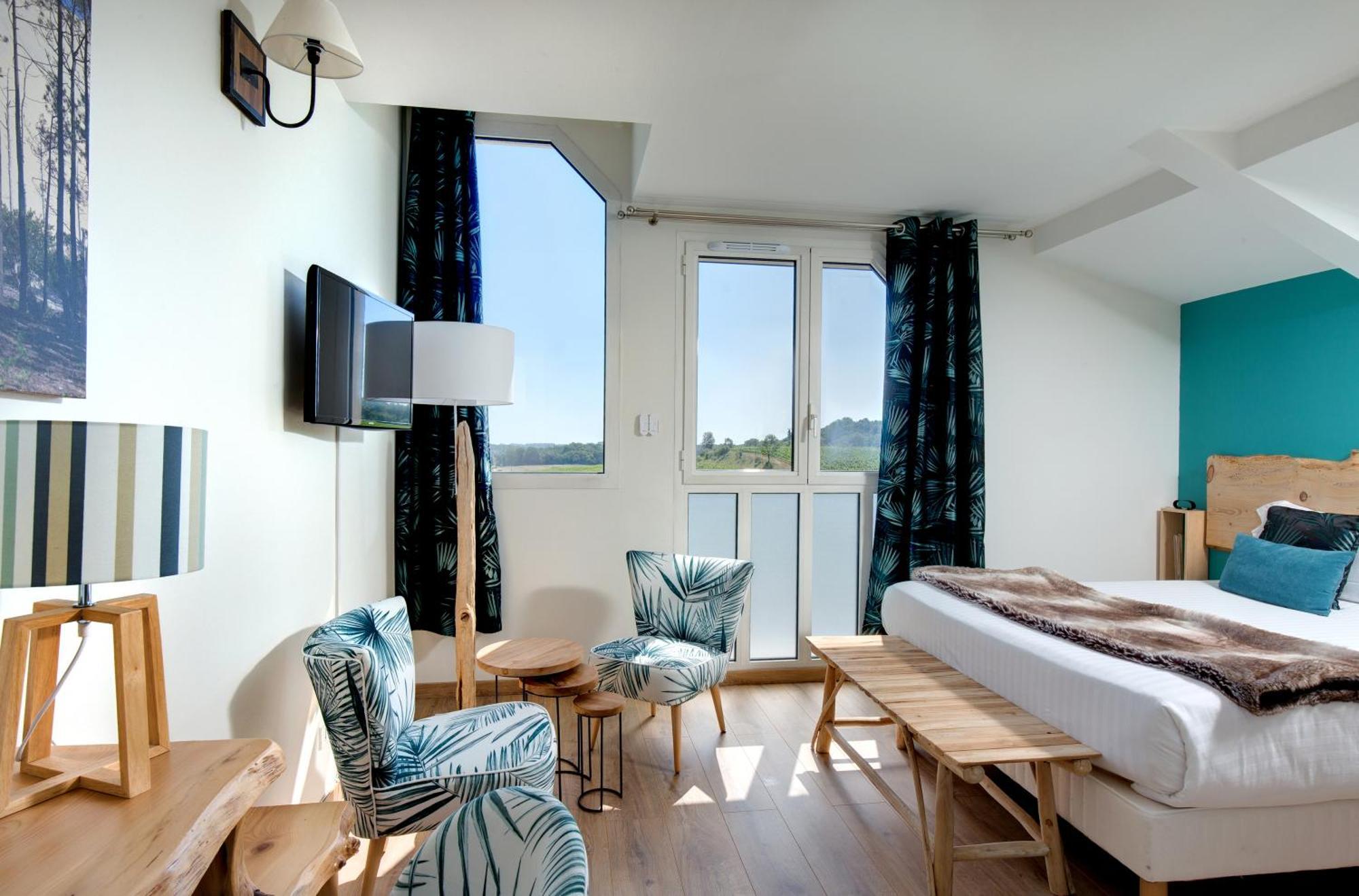 Pey La Tour - Logis Hotels & Restaurant Salleboeuf Luaran gambar