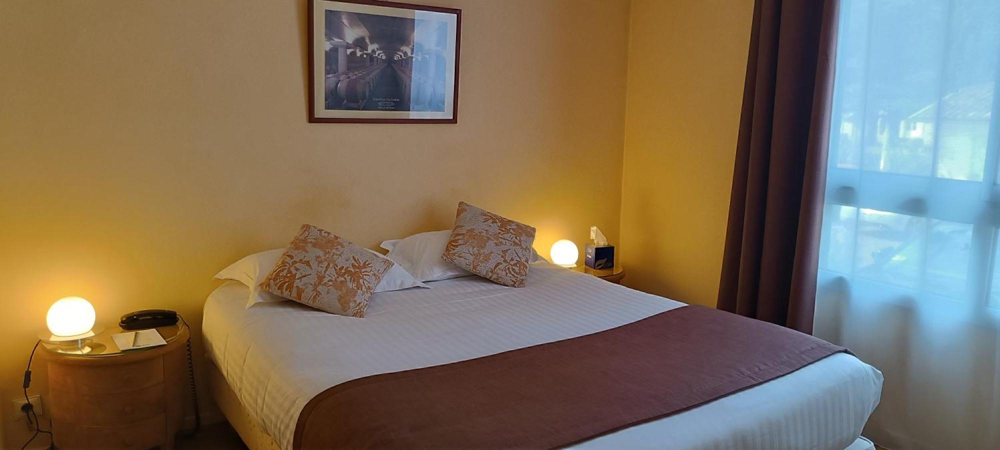 Pey La Tour - Logis Hotels & Restaurant Salleboeuf Bilik gambar